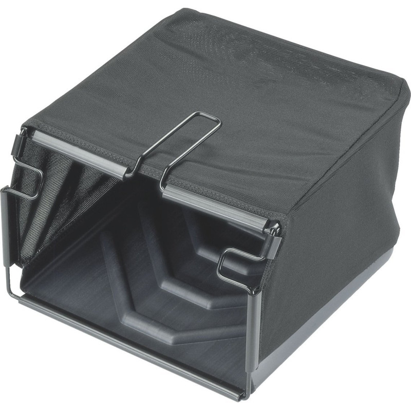 Gardena bags on the grass - scarifiers (4065)